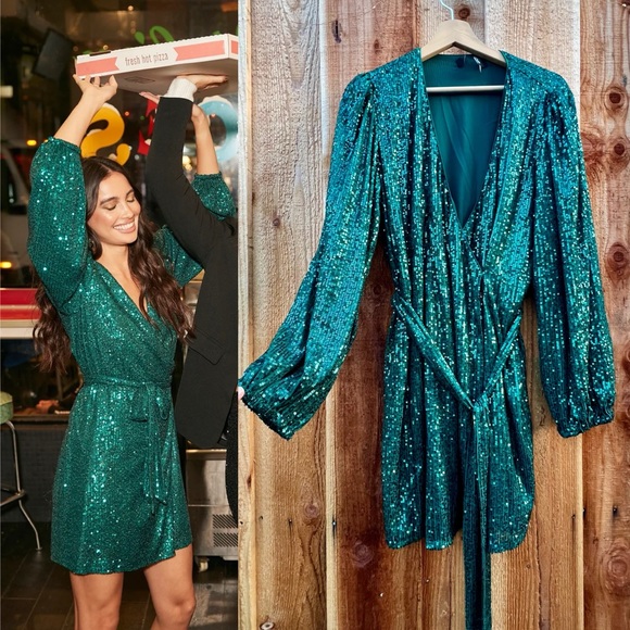 Emerald Green Sequin Balloon Long Sleeve Wrap Dress 🌿 - Picture 7 of 10